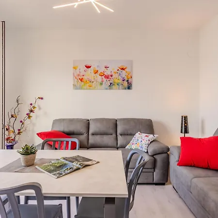 Apartment La Finestra Su Bellagio By Interhome
