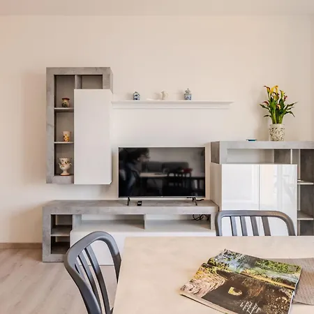 Apartment La Finestra Su Bellagio By Interhome *
