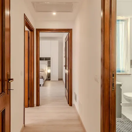 La Finestra Su Bellagio By Interhome *